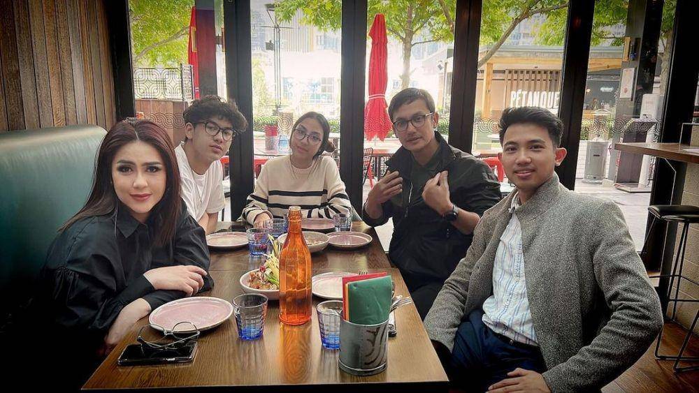 potret keluarga Gunawan di Australia (instagram.com/gunawan_sudrajat_real)