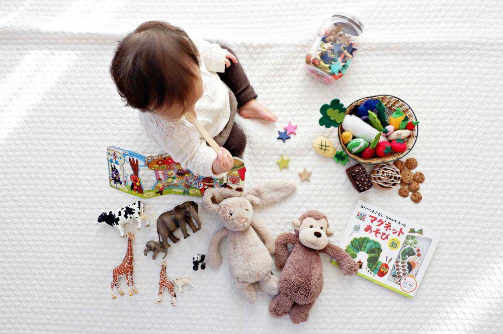 ilustrasi mainan anak (unsplash.com/@itshoobastank)