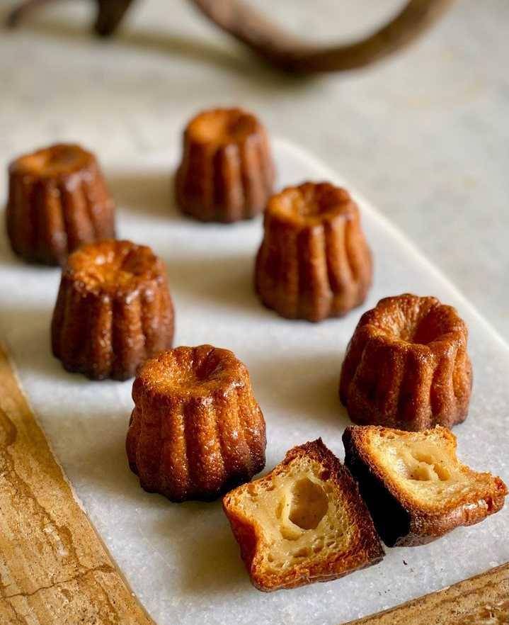 caneles (instagram.com/cupofbavarois)