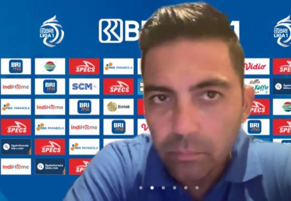 Jelang Lawan Persita, Roca Sebut Alfredo Vera Sedikit Unggul