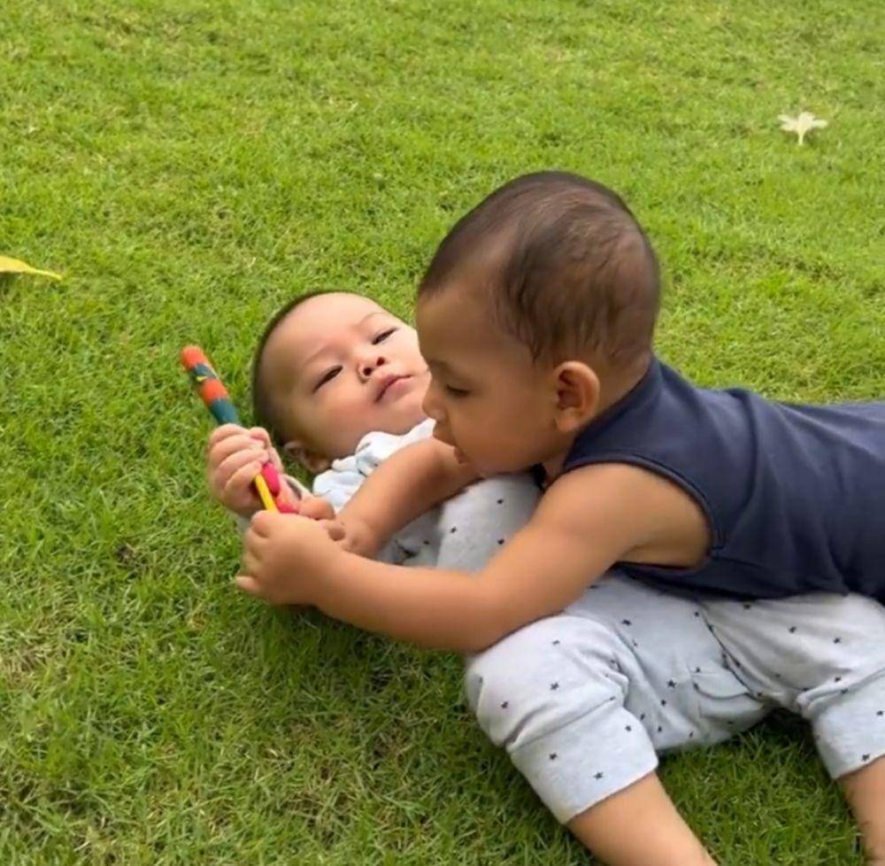 Baby Don dan baby Izz (instagram.com/inijedar)