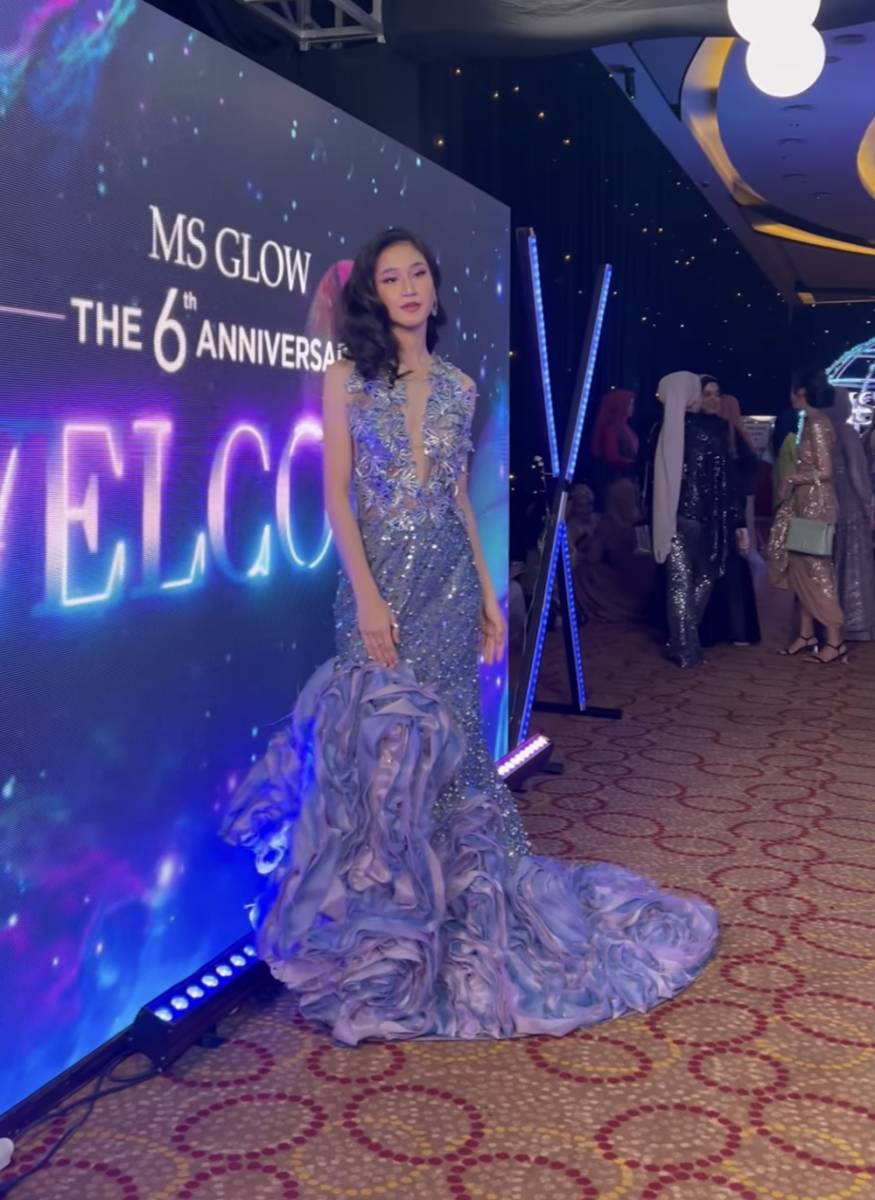 potret artis di Anniversary MS Glow yang ke-6 (instagram.com/keisyalevronka)