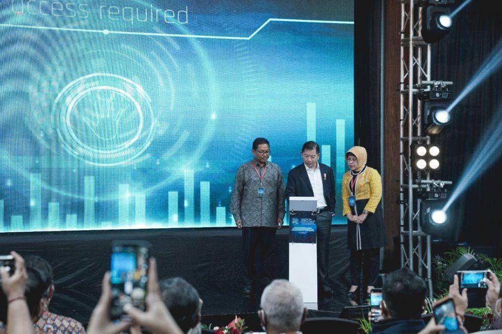 EBT dan Transformasi Industri, Kunci RI Menuju Negara Maju 2045