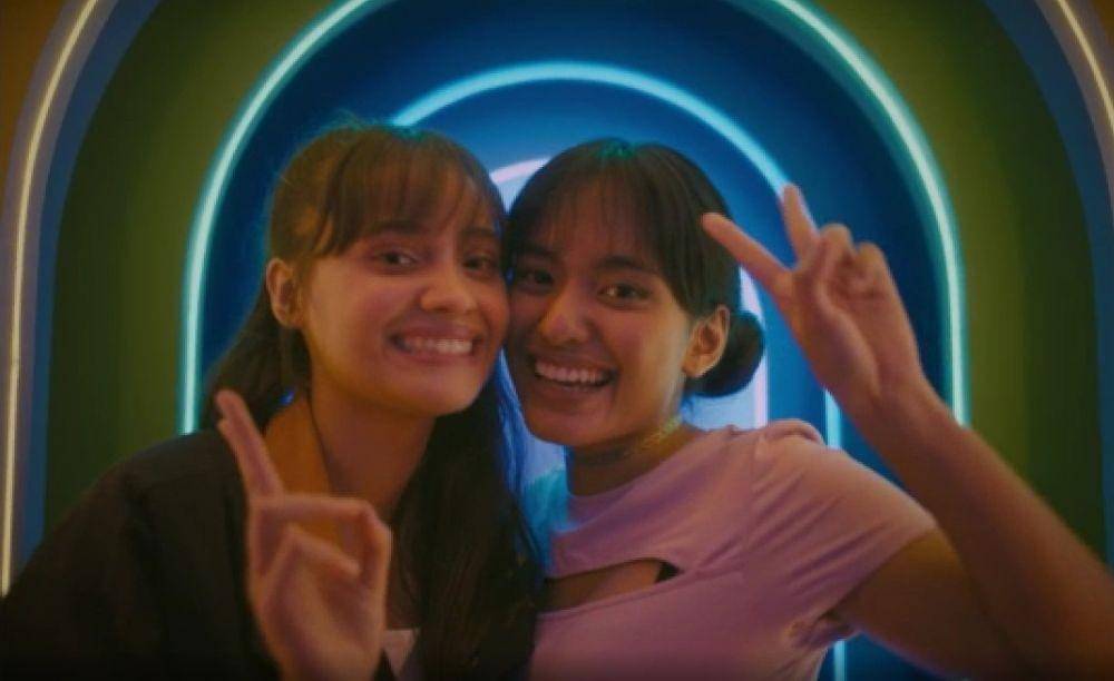 dok. Starvision Plus/ Like & Share