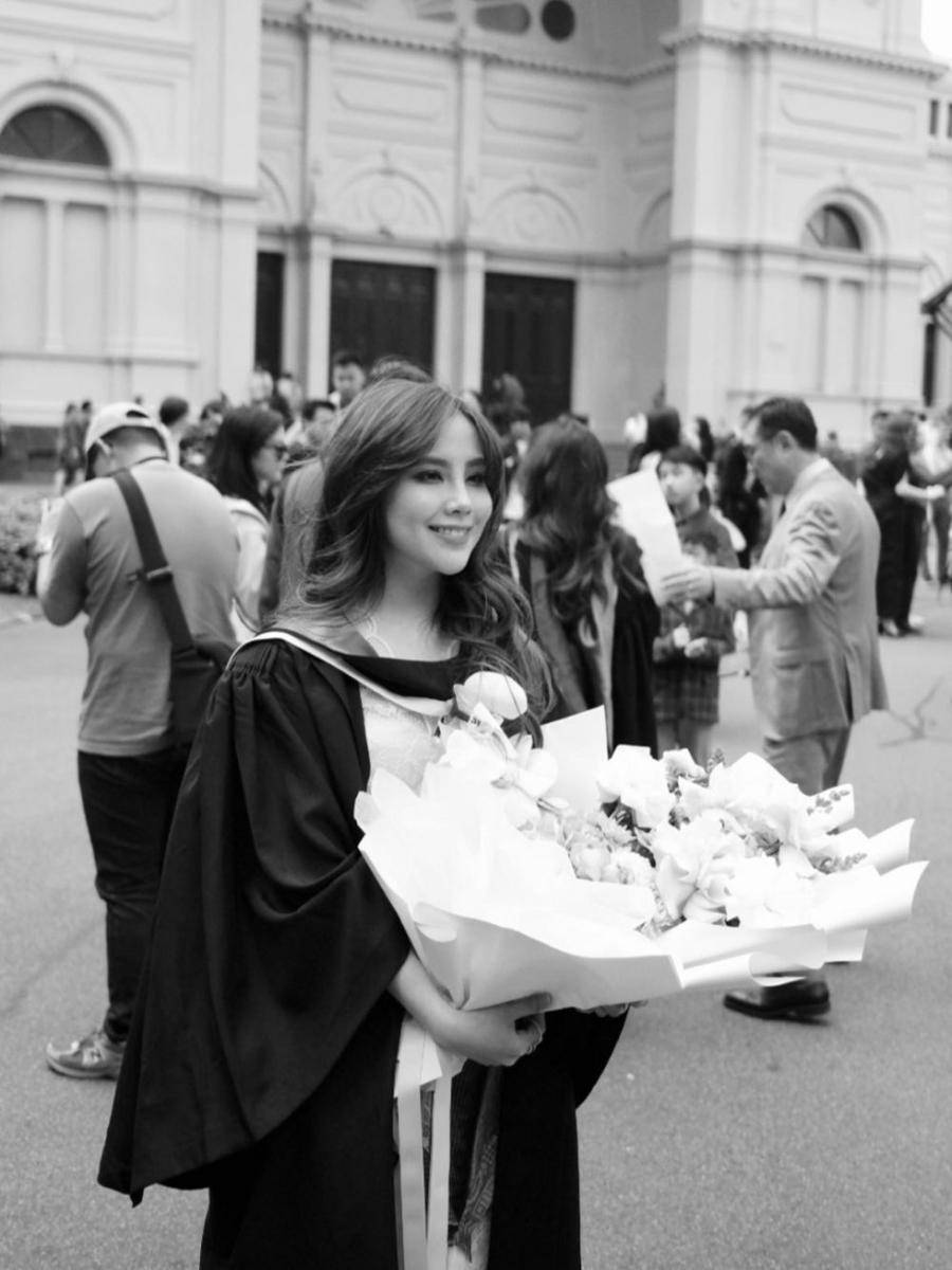 wisuda Agatha Chelsea dari University of Melbourne (instagram.com/agatha_chelsea)