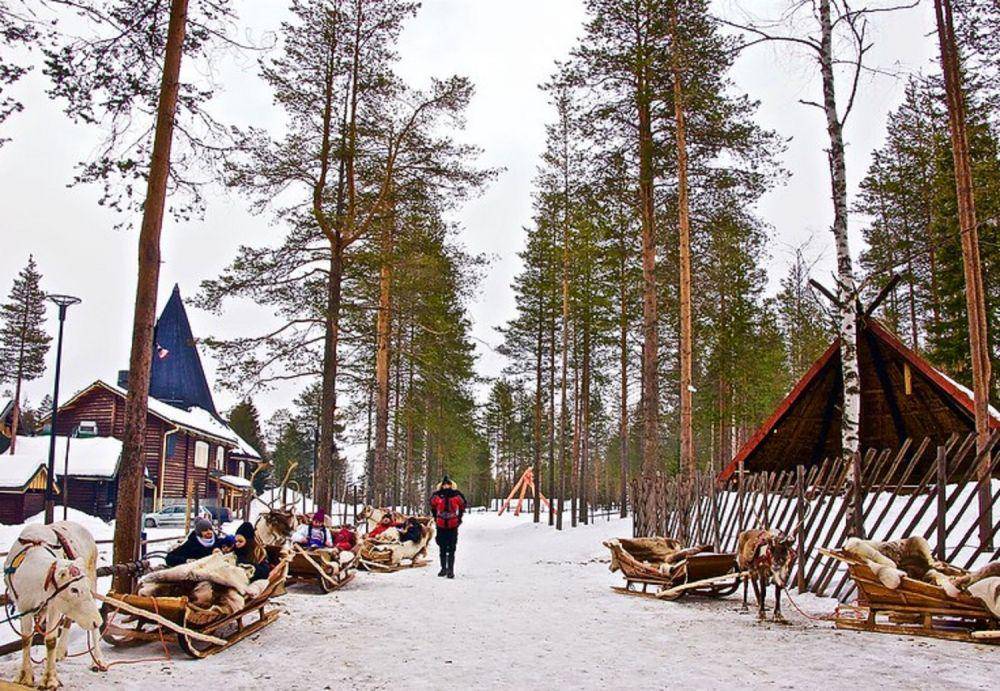ilustrasi kampung halaman sinterklas di Rovaniemi (flickr.com/Soma Biswas)