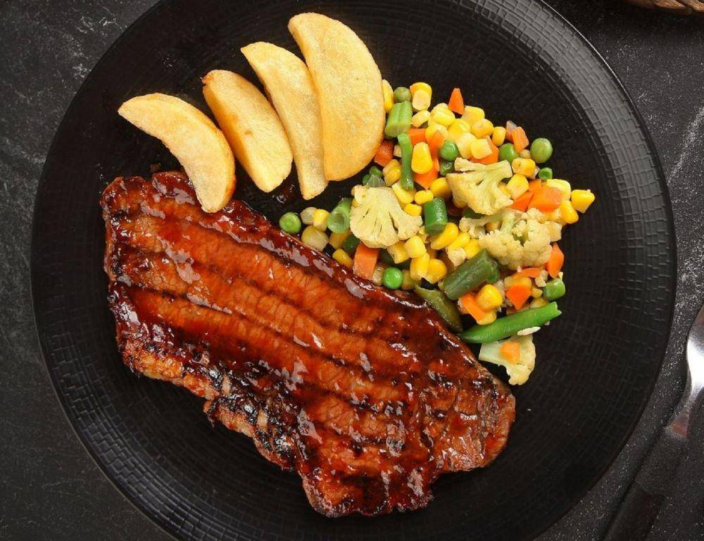 ilustrasi steak di the obonk steak and ribs (instagram.com/theobonksteak)