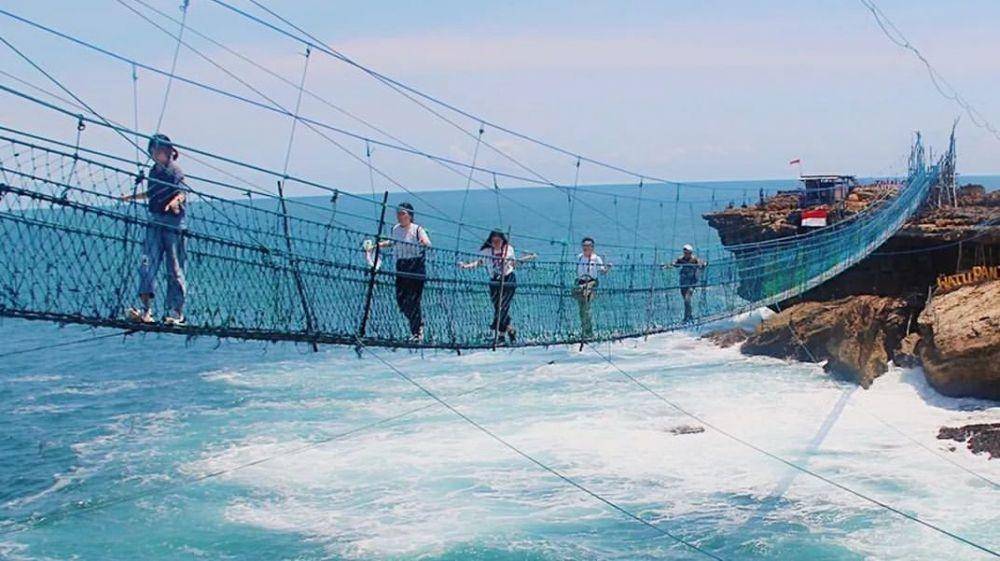Pantai Timang di Gunungkidul (Instagram.com/inigunungkidul_id)