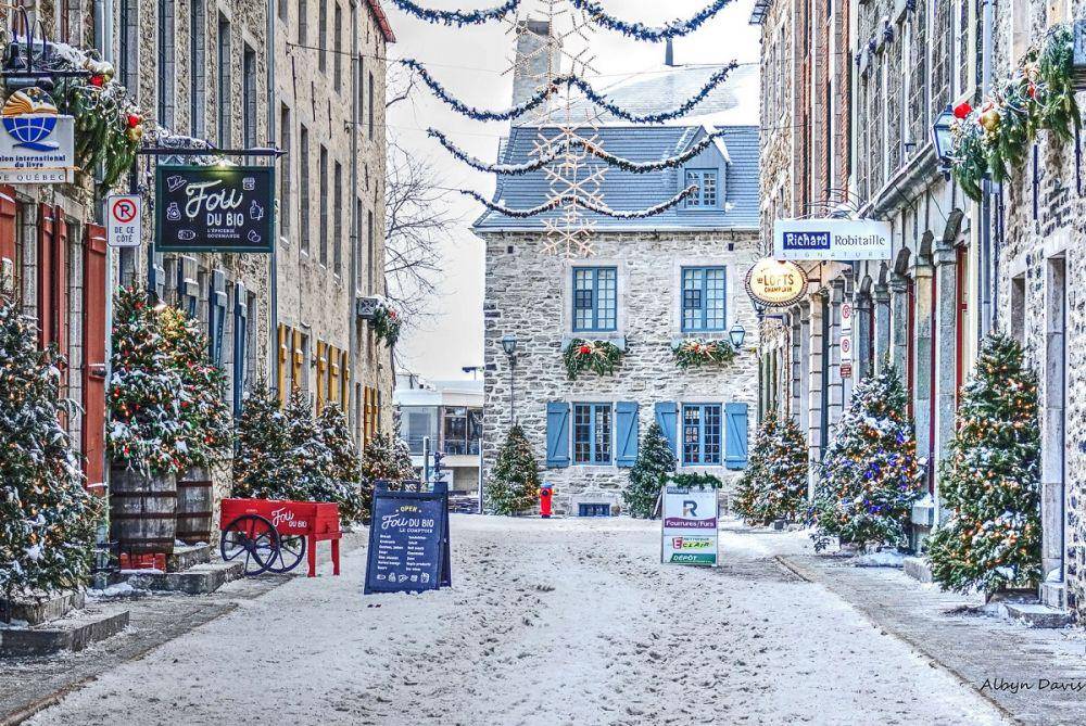 ilustrasi kota tua Québec (flickr.com/Albyn Davis)