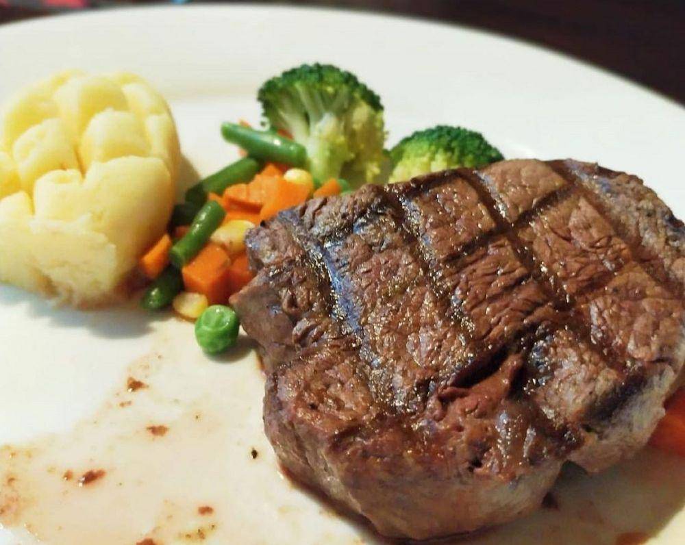 ilustrasi steak di the traders restaurant (instagram.com/thetradersmedan)