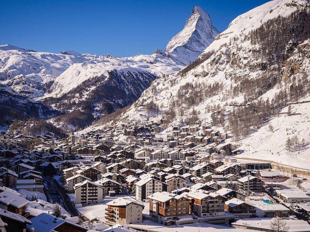 ilustrasi Zermatt di Swiss (unsplash.com/Abigail Griffith)