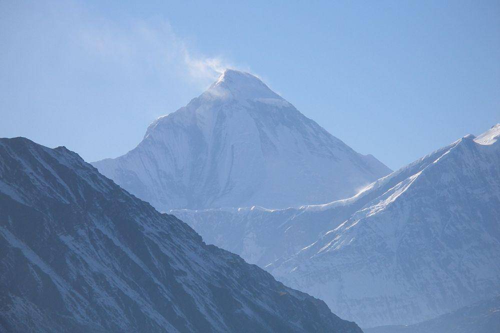 sejumlah pendaki kehilangan nyawanya ketika mencoba menggapai puncak tertinggi Gunung Dhaulagiri (commons.wikimedia.org/Vyacheslav Argenberg)