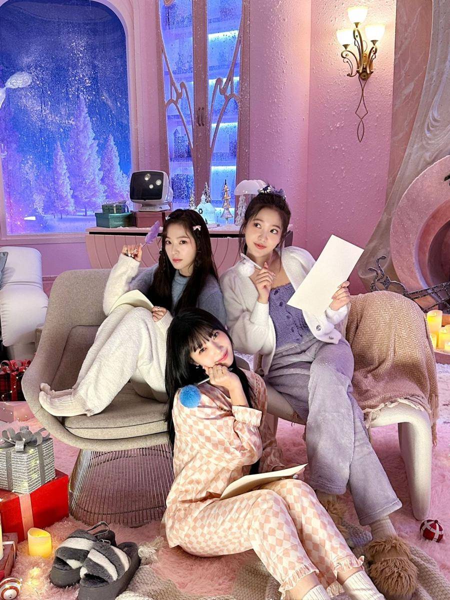 Irene, Yeri, dan Joy Red Velvet (twitter.com/SMTOWNGLOBAL)