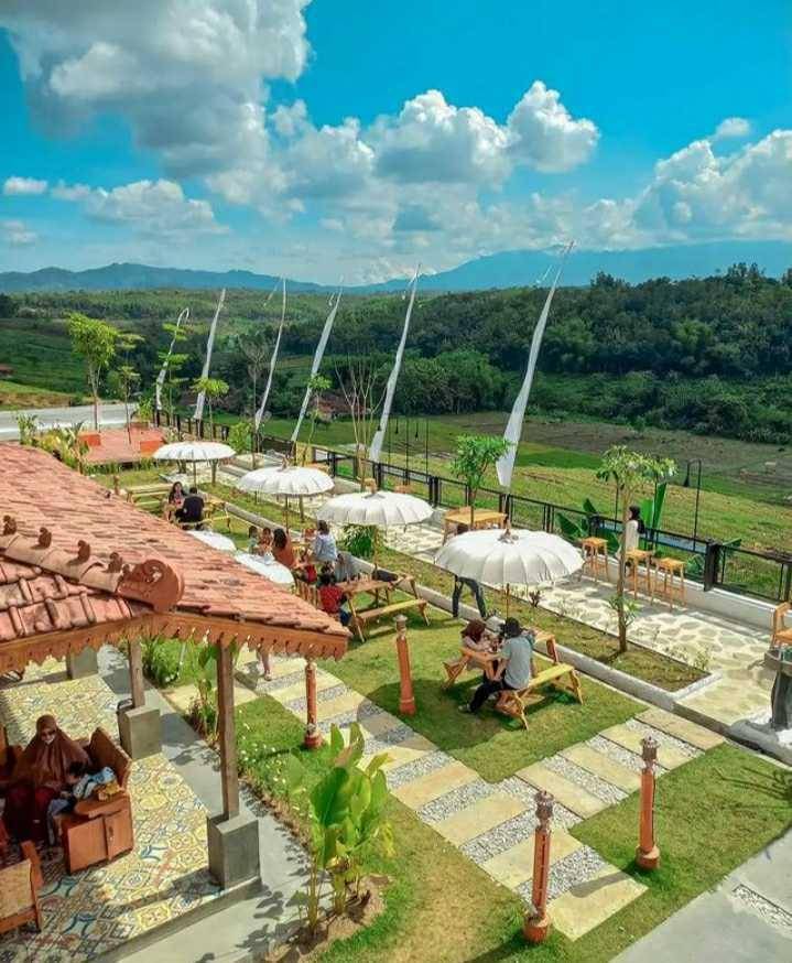 Teras Limas (Instagram/kulinertulungagung.info)