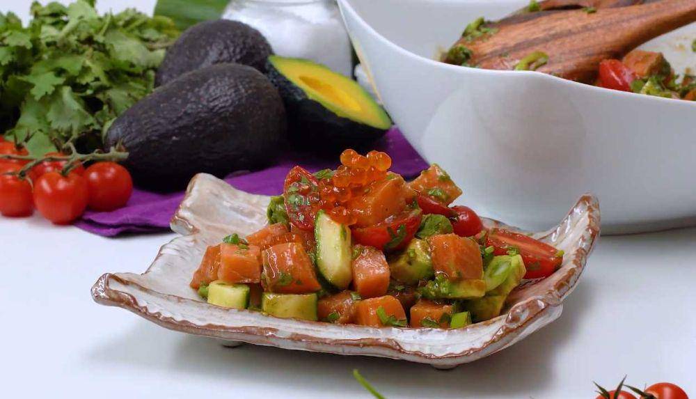 ilistrasi lomi-lomi salmon (youtube.com/Lee Kum Kee USA)