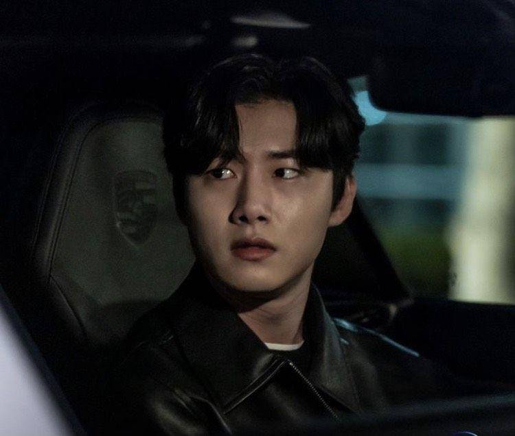 Seok Jae Bum diperankan oleh Seok Ji Hoon (instagram.com/disneyplushotstarid)
