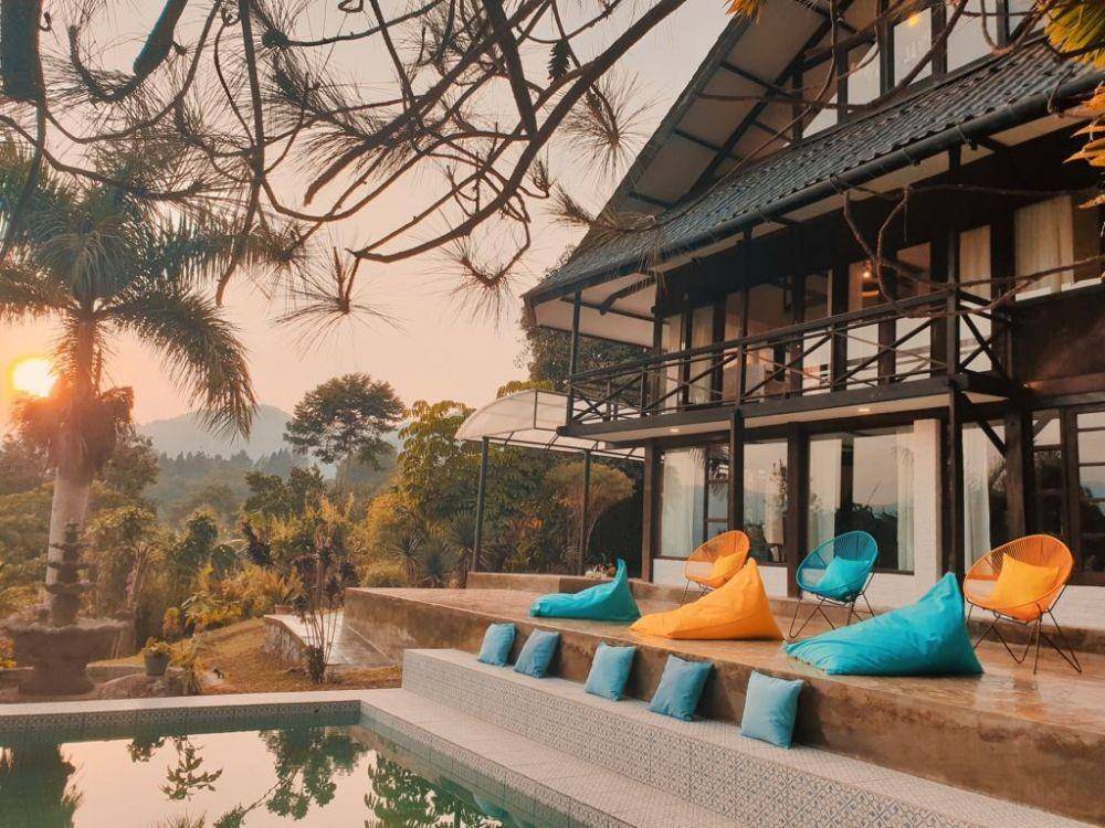 Casablanca Vila Cibeureum (thevillas100.com)