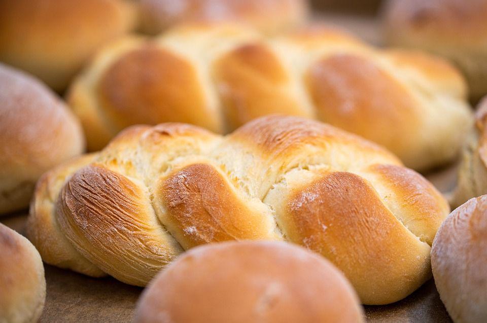 Resep Roti Manis Rumahan Simpel dan Lezat, Satu Aja Gak Cukup!