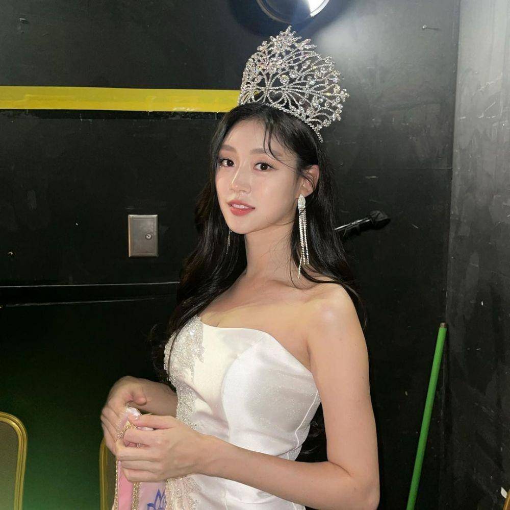 Choi Seo Eun (instagram.com/4x4ischoi)