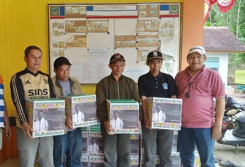 Bantu Korban Gempa Garut, Pengusaha Muda Berikan Bantuan Sembako