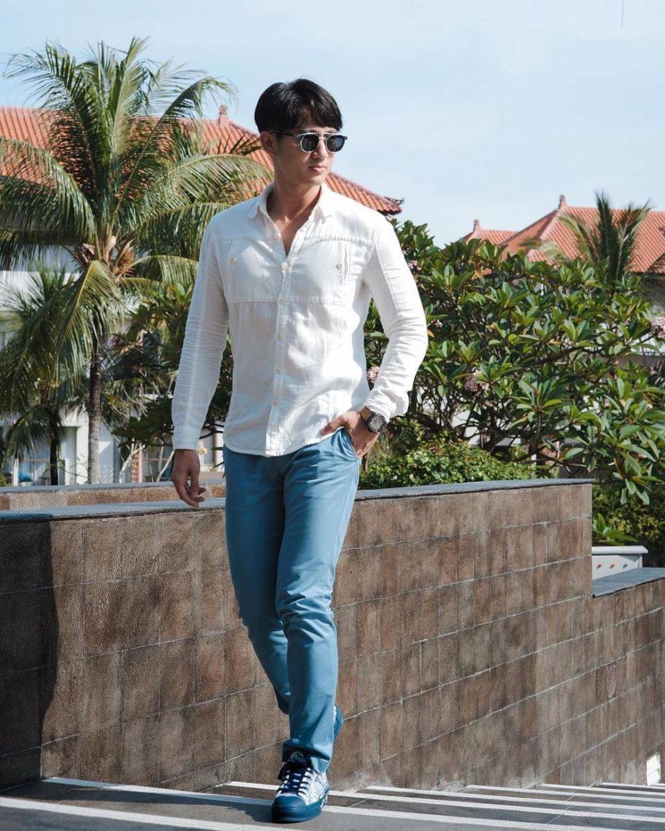outfit liburan ala Kenny Austin (instagram.com/kennyauztin)