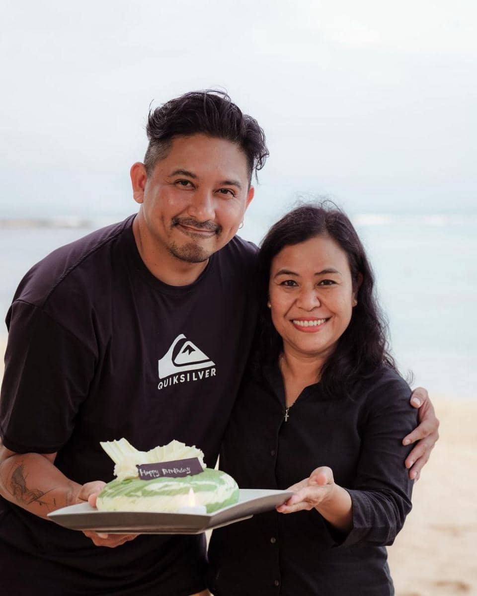 potret kejutan ulang tahun ke-38 Ryan Delon (instagram.com/mrssharena)