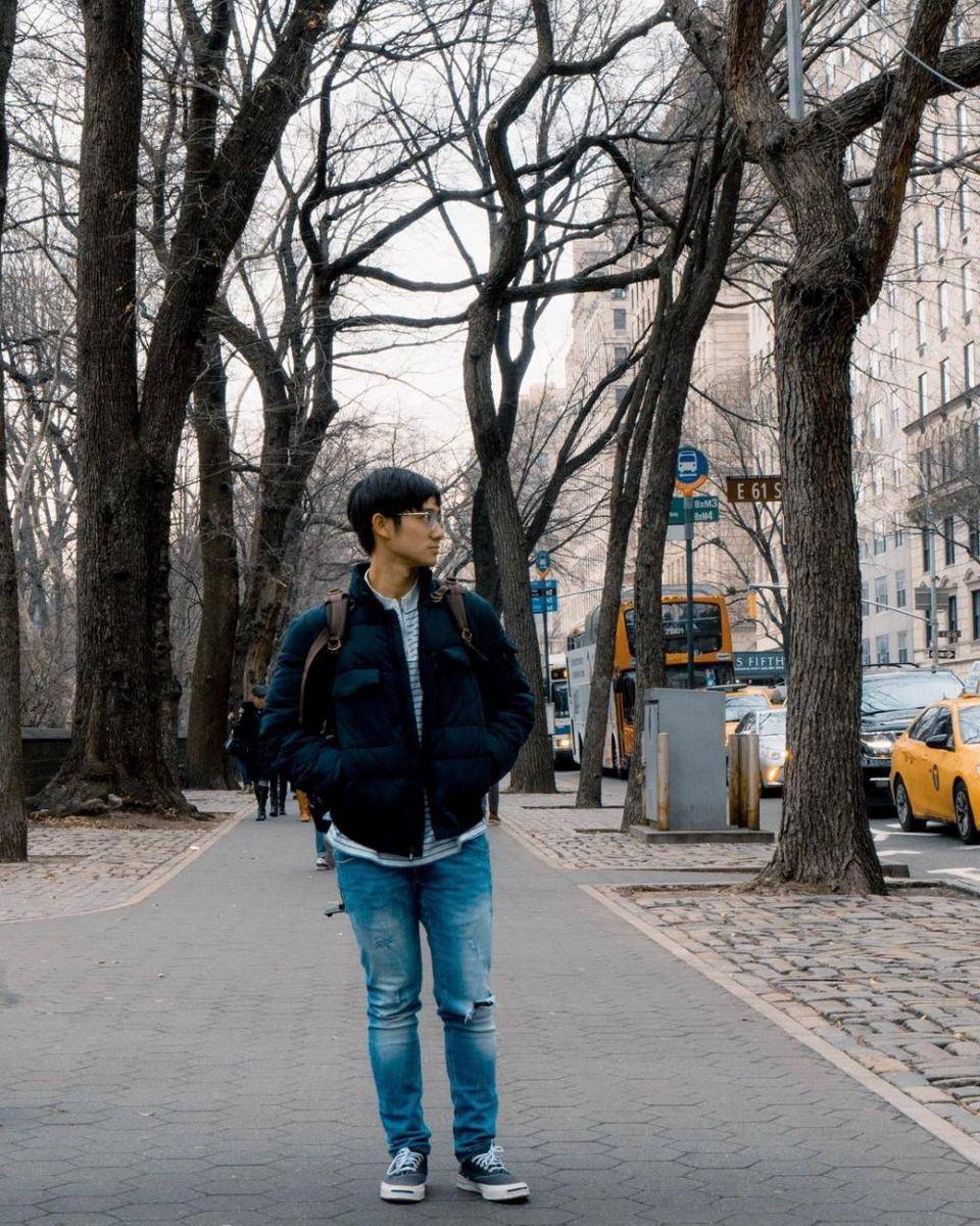 outfit liburan ala Kenny Austin (instagram.com/kennyauztin)