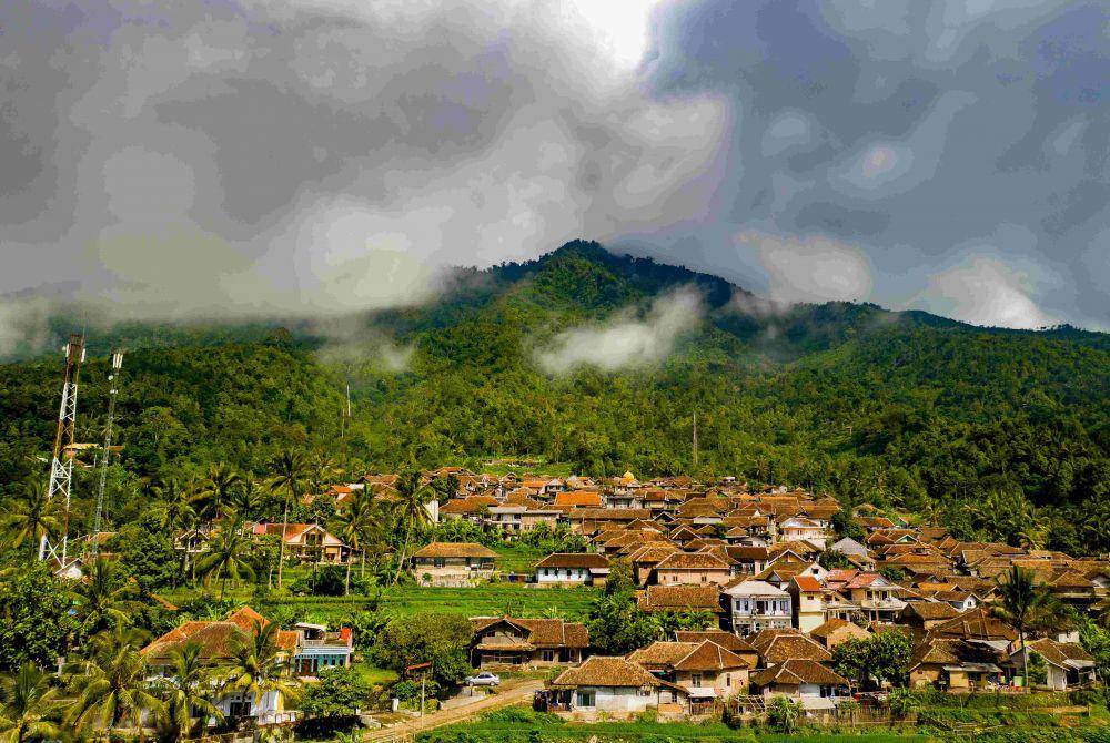 ilustrasi kampung halaman (pexels.com/Tom Fisk)