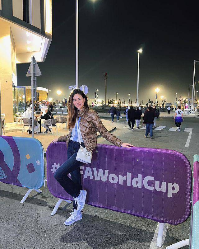Potret Miss Universe Argentina 2022 Barbara Cabrera Nonton Piala Dunia di Qatar (Instagram.com/barbaracabrera.ok)