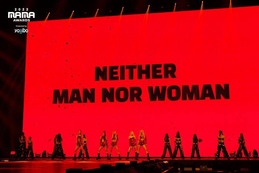 foto grup (G)I-DLE dalam acara MAMA Awards 2022 (twitter.com/MnetMAMA)