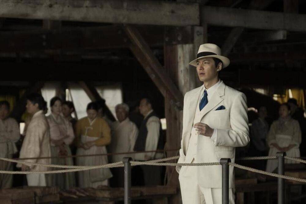 Lee Min Ho di Pachinko (instagram.com/actorleeminho)