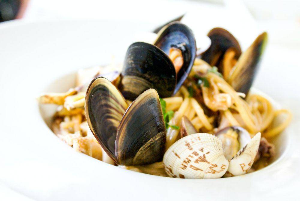 ilustrasi seafood linguine (pexels.com/Alex Favali)