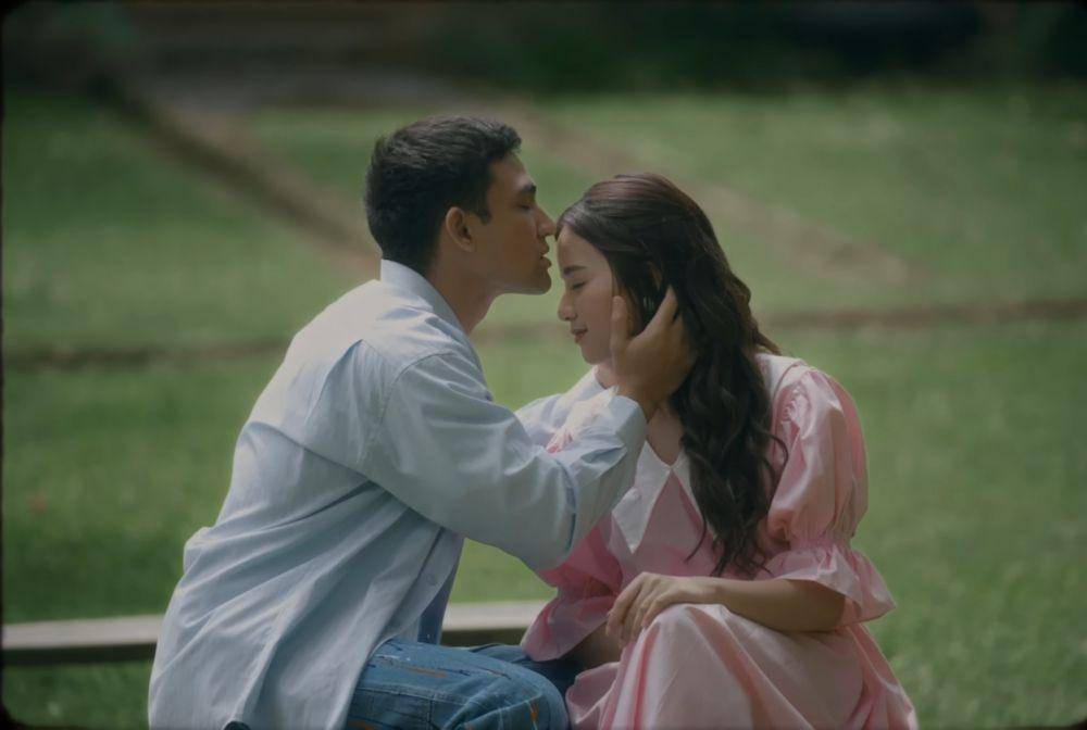 cuplikan video klip "Tak Segampang Itu" (youtube.com/anggimarito)