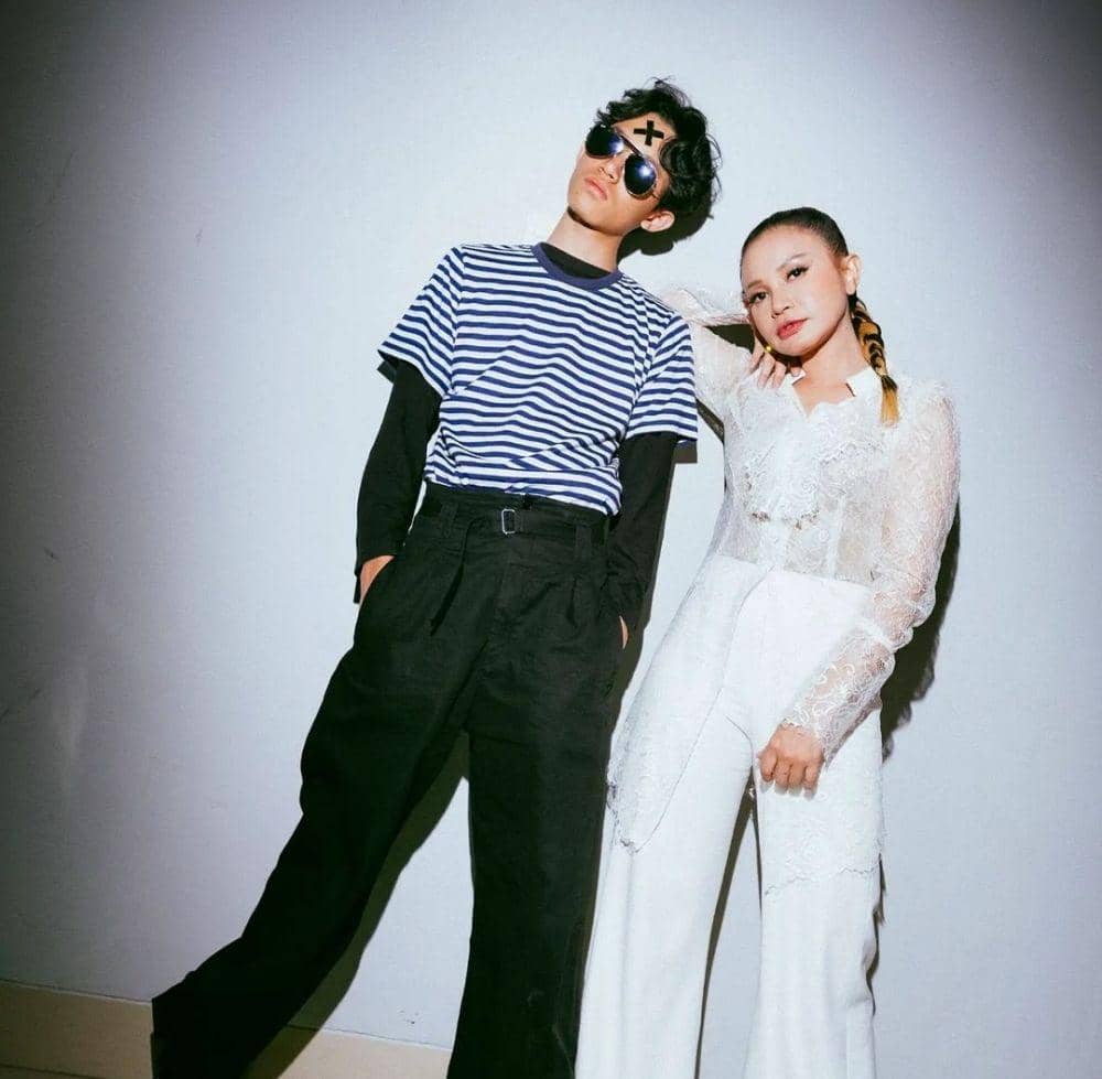 Rossa bersama anak tercinta( instagram.com/itsrossa910)