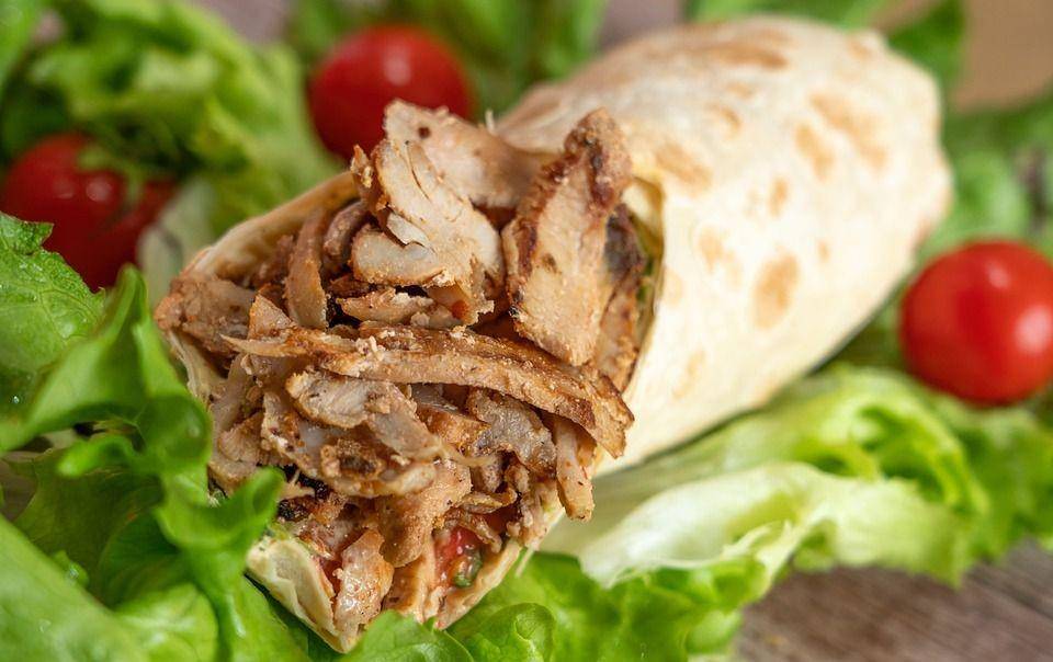 Ilustrasi chicken wraps (pixabay.com/murrrphoto)