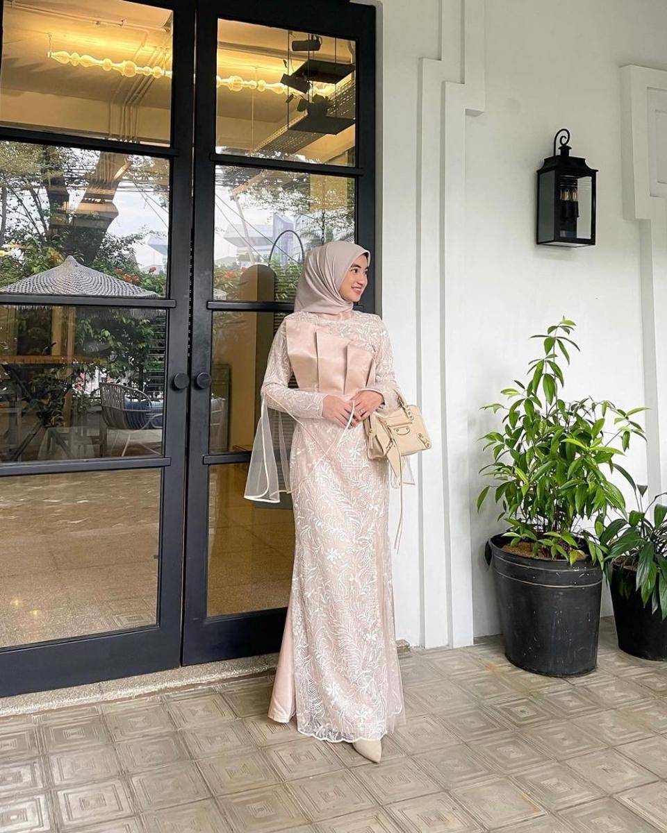 Baju kondangan trendi. (instagram.com/oliviafindas)
