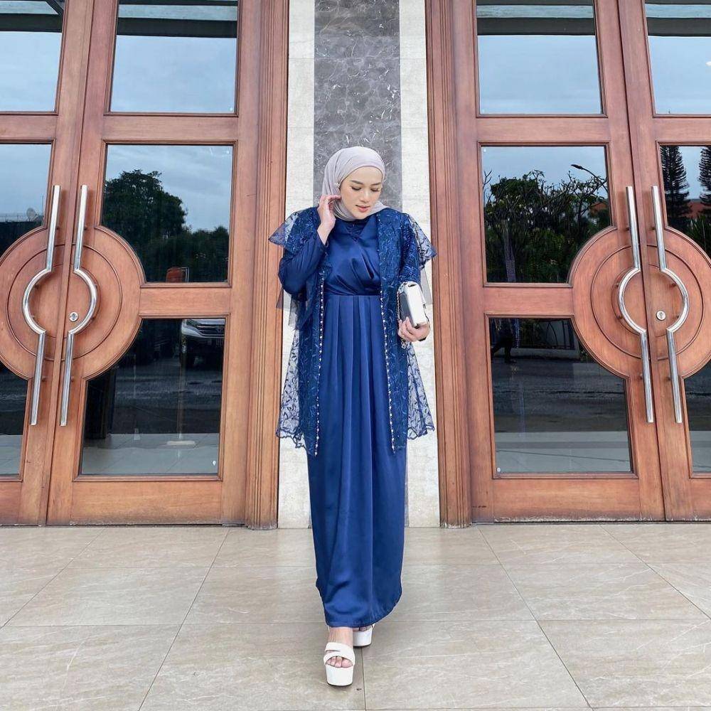 Baju kondangan trendi. (instagram.com/ashryrrabani)