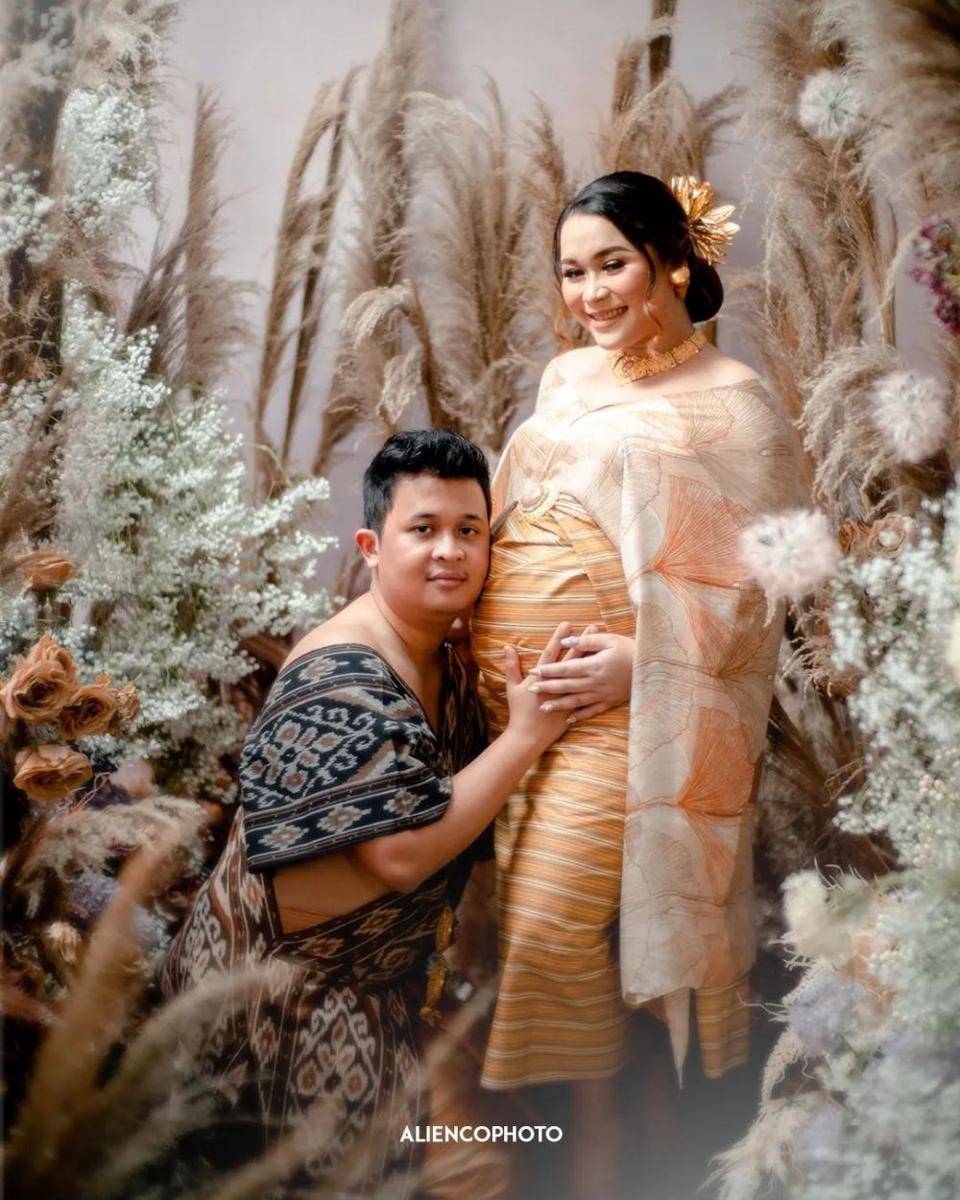 Maternity terunik 2022 (instagram.com/aliencophoto)