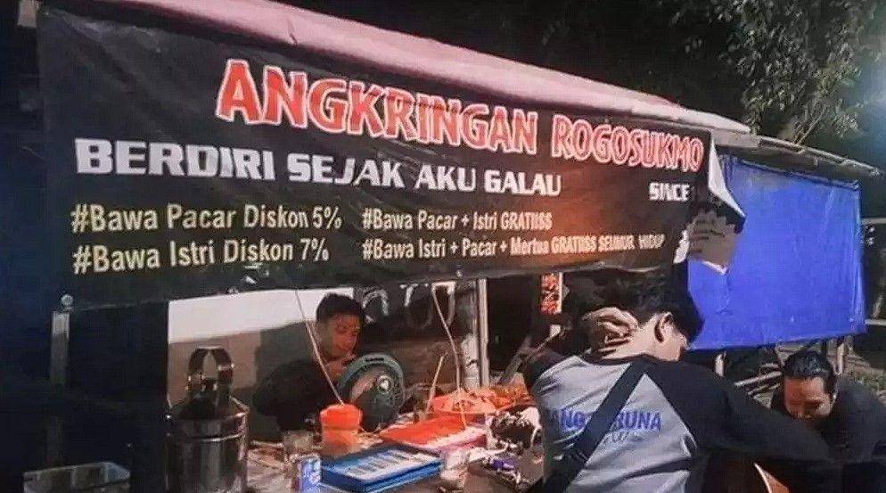 tulisan spanduk galau (twitter.com/nocontextwarung)