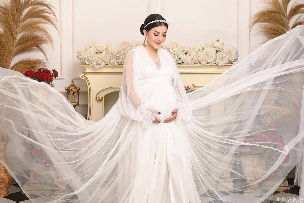 Maternity terunik 2022 (instagram.com/ginaaayoubi)
