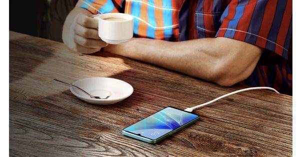 Oppo A57 - Baterai tahan lama dengan fitur fast charging