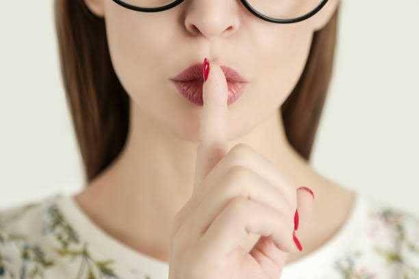 Ilustrasi jaga rahasia. (istockphoto)