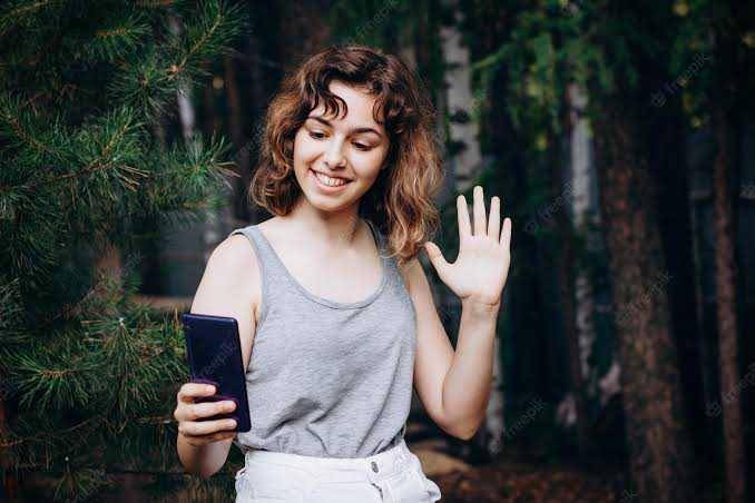 Ilustrasi video call. (freepik)
