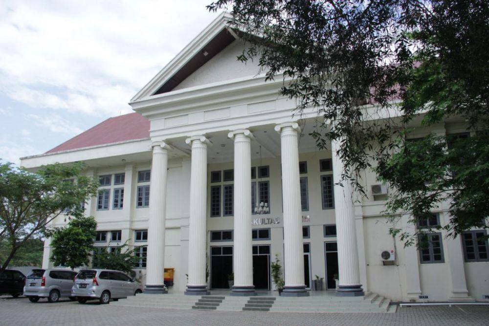 website resmi Fakultas Hukum USK