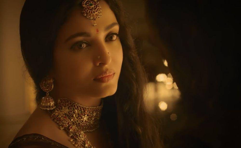Aishwarya Rai di film Ponniyin Selvan: 1 (dok. Prime Video/Ponniyin Selvan: 1)