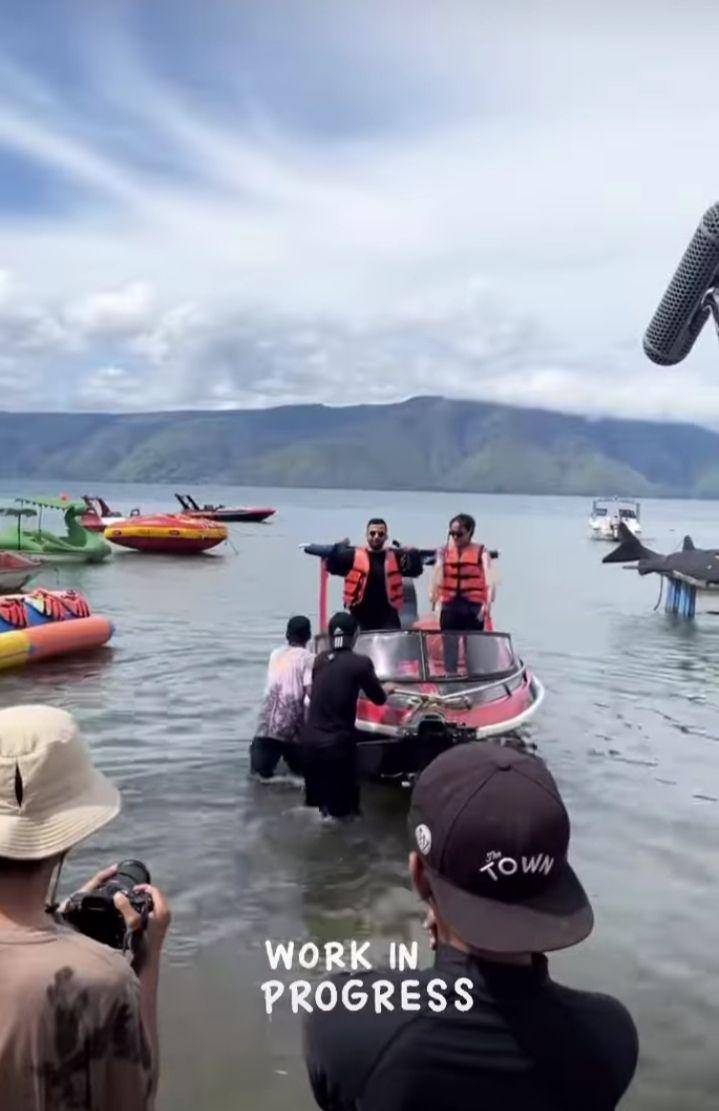 potret Hassan Alaydrus di Pulau Samosir (instagram.com/hassanalaydrus)