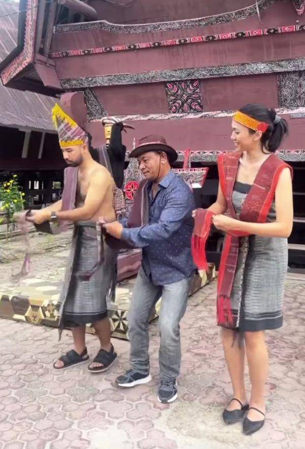 potret Hassan Alaydrus di Pulau Samosir (instagram.com/hassanalaydrus)