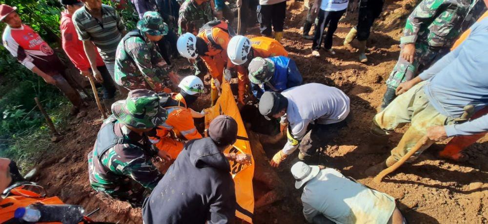 Korban Tertimbun Longsor di Sumedang Berhasil Ditemukan