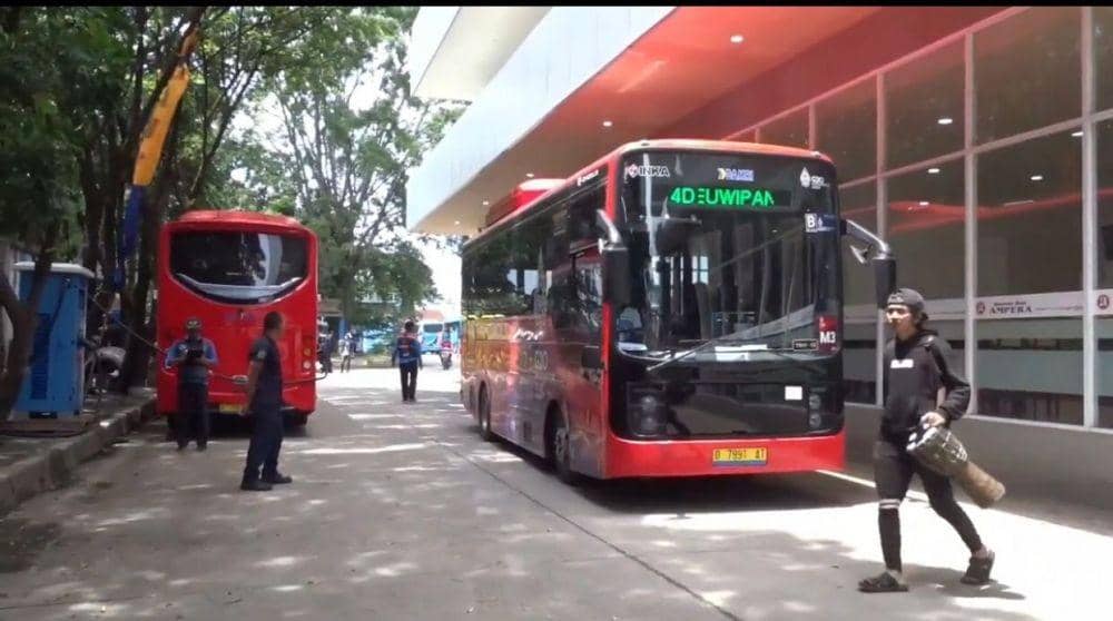 Pemkot Bandung Uji Coba Penggunaan Delapan Bus Listrik