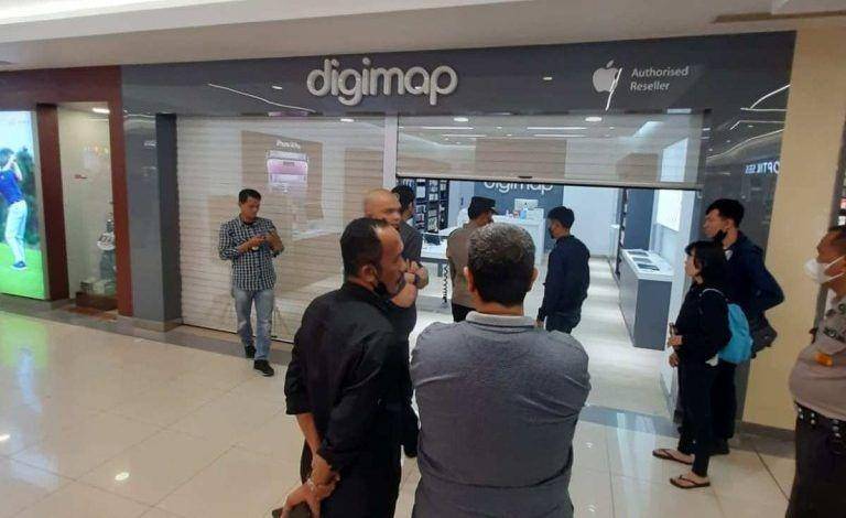 Olah TKP di gerai penjualan handphone di PIM Palembang (Dok: istimewa)